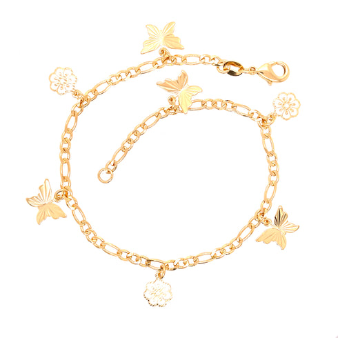The Butterfly and Flowers Charm Bracelet Anklet features a 14k gold-filled Figaro link chain adorned with alternating butterfly and flower-shaped charms. It comes with a lobster clasp, ensuring the bracelet is elegant, delicate, and free from lead and nickel.